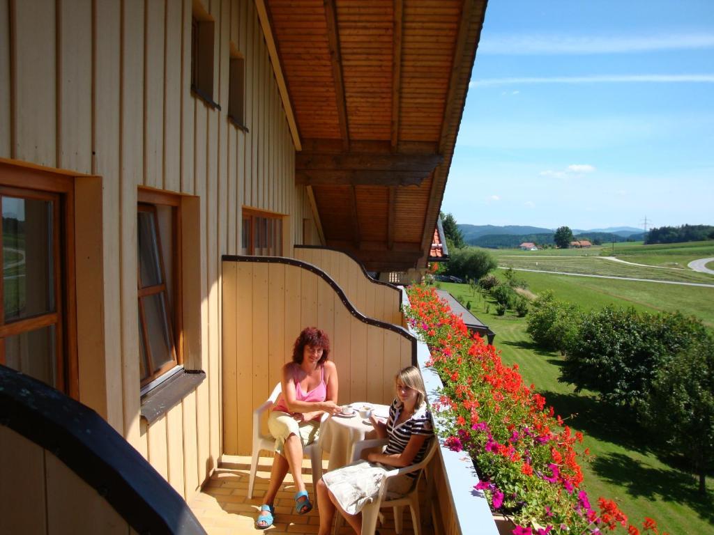 Landhaus Maria Bed&Breakfast Hotel Regen Room photo